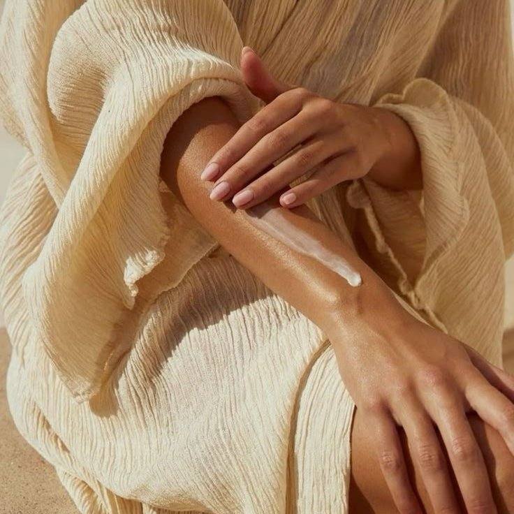 Body Oil or Body Lotion? What to Choose - Salt And Mud
