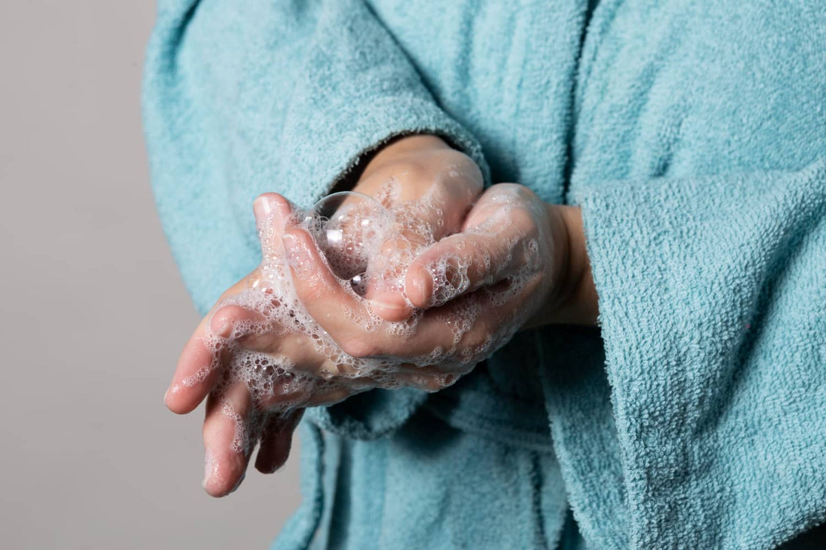 How to Exfoliate Your Hand's Skin with Salt & Mud Handwash - Salt And Mud