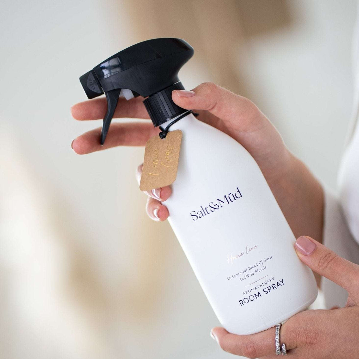 Reed Diffuser Versus Room Spray: Which Fits? - Salt And Mud